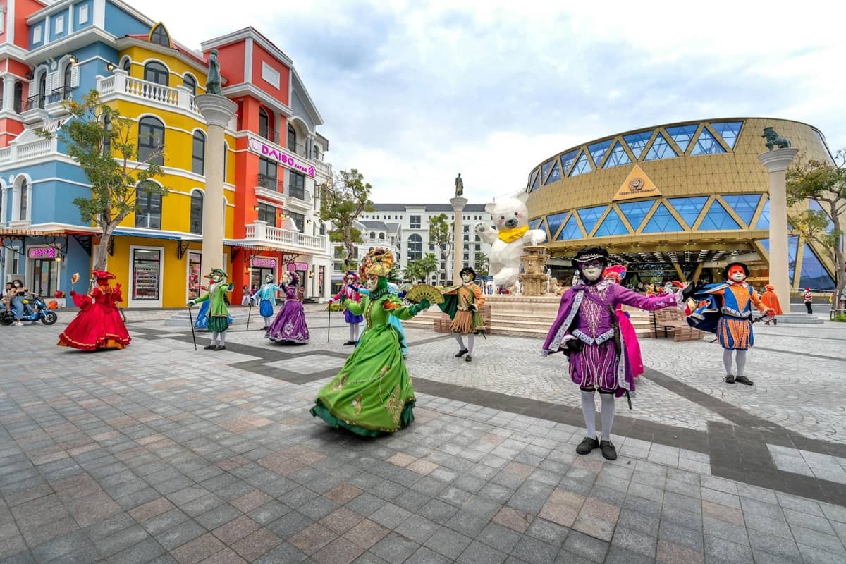 Street performance in Phu Quoc with costumed dancers at an entertainment area