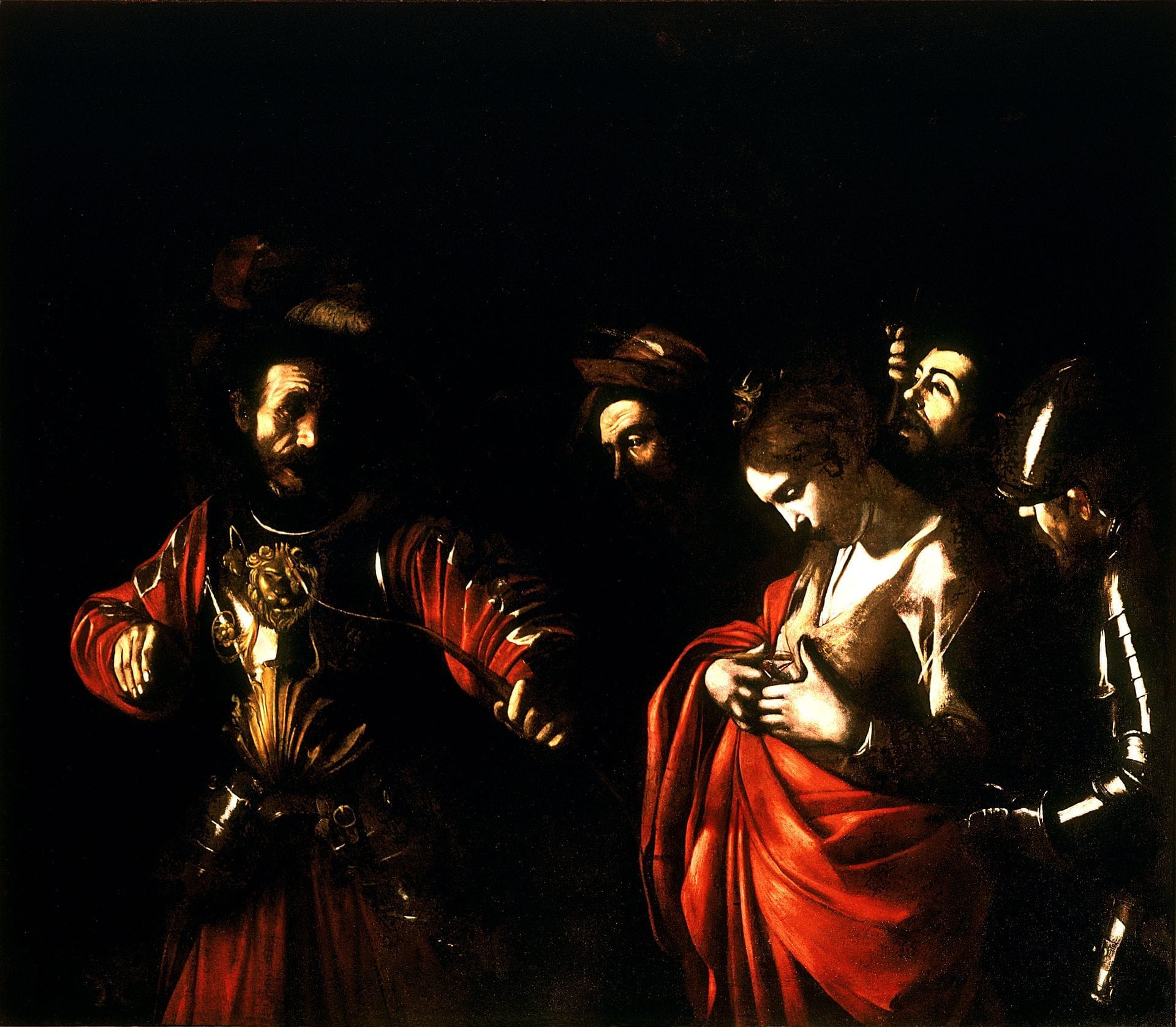 Tableau dramatique de Caravaggio représentant cinq personnages dans un profond clair-obscur, avec des vêtements rouge et or éclatants, sur un fond sombre à Naples.