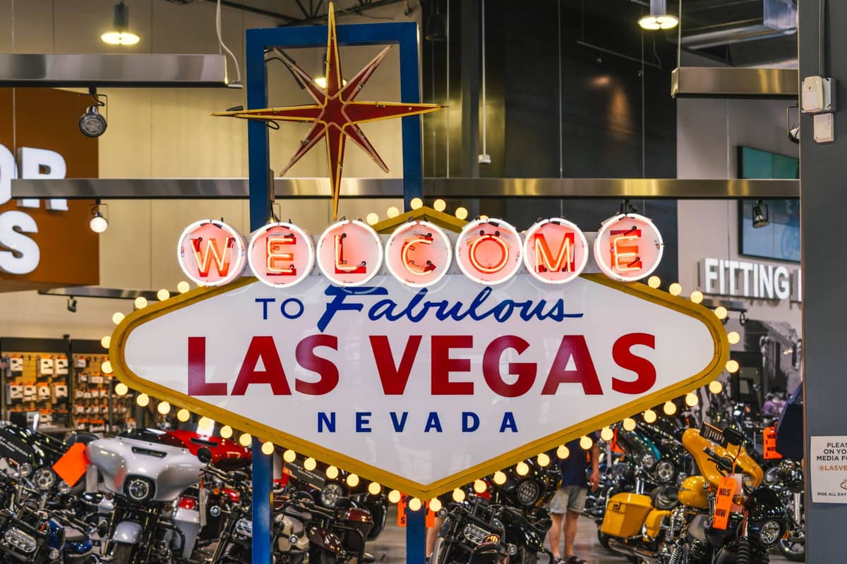 ป้าย Welcome to Fabulous Las Vegas: สิ่งที่ควรรู้ก่อนไป